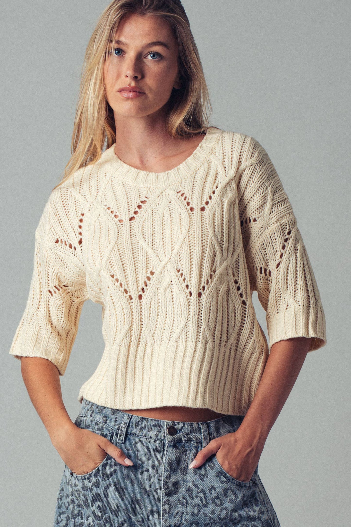 Clary📚Bohemian Knit Crochet Three Quarter Sleeve Crew Neck Sweater