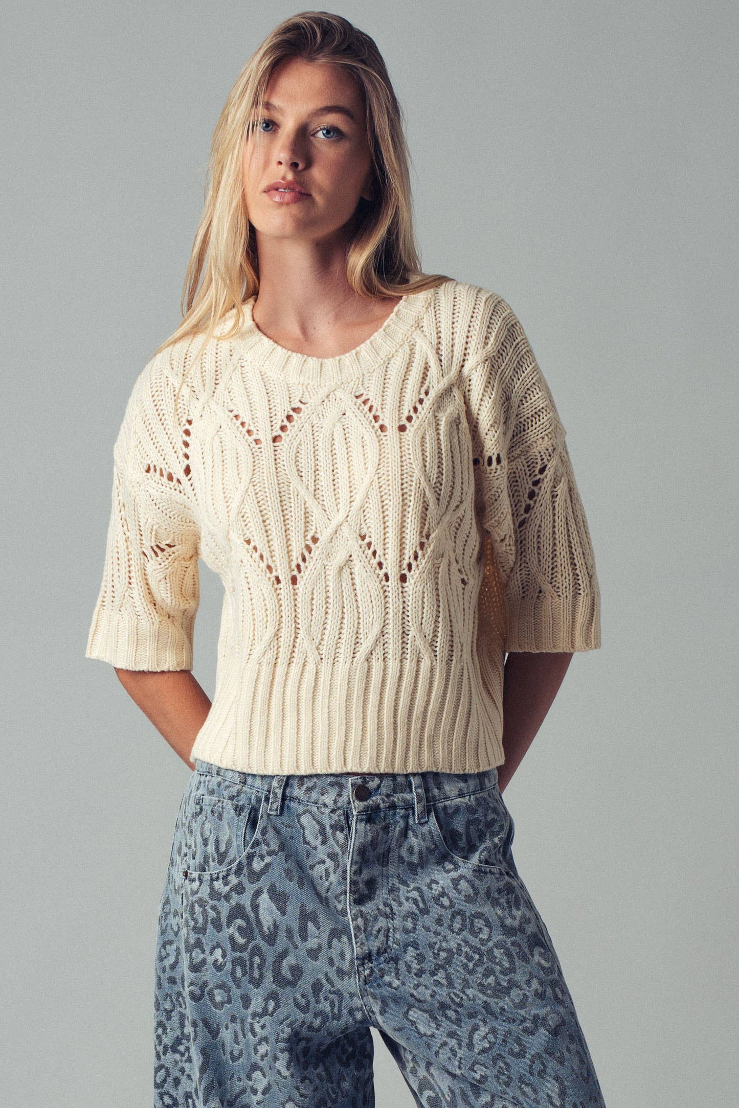 Clary📚Bohemian Knit Crochet Three Quarter Sleeve Crew Neck Sweater