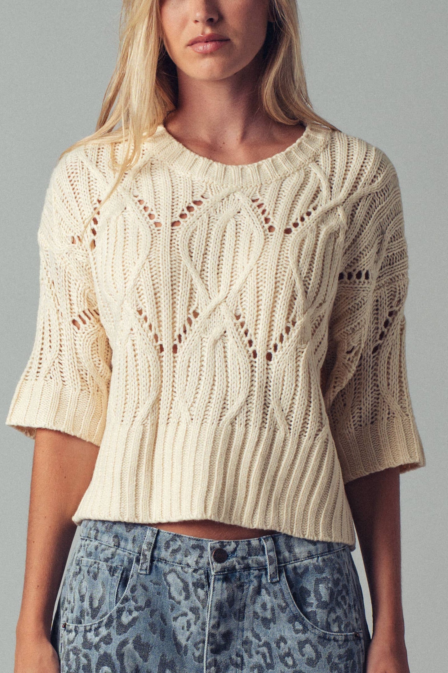 Clary📚Bohemian Knit Crochet Three Quarter Sleeve Crew Neck Sweater