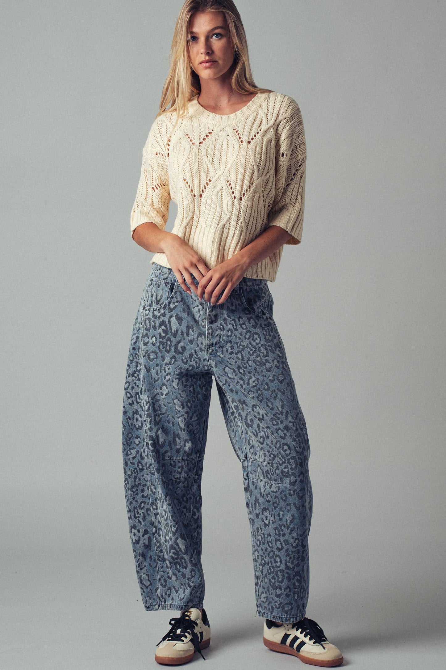 Clary📚Bohemian Knit Crochet Three Quarter Sleeve Crew Neck Sweater